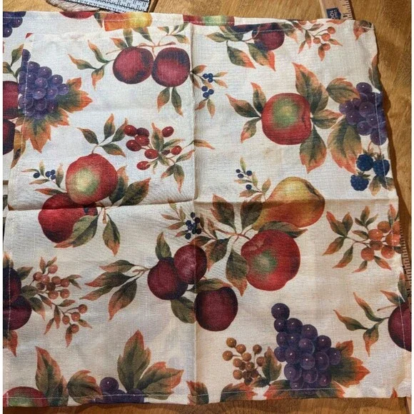 2 Cloth Napkins Fall Fruit Cream 18 X 18 inches Beige
