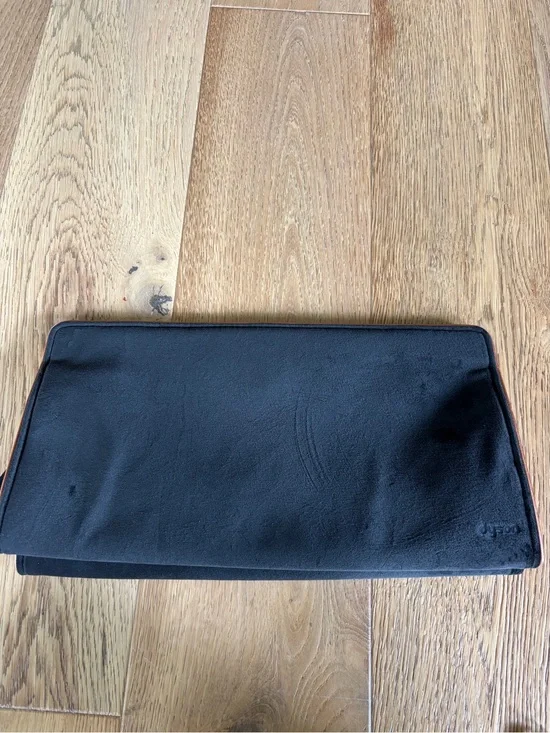 Dyson airwrap heat resistant travel pouch