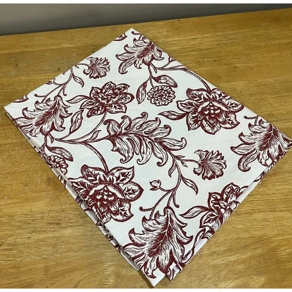 Maroon Toile Floral Tablecloth Mums‎ Roses Cottagecore 57x79