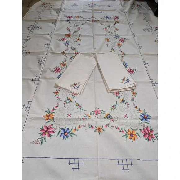Handmade Vintage Peti Point Tablecloth + 12 napkins Never Used, 72 x‎ 108 inches