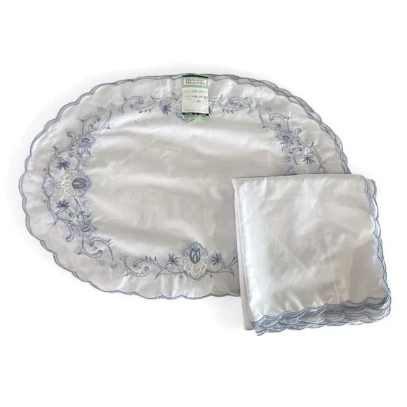 Vintage Floral Embroidered Linens Set‎ of 12