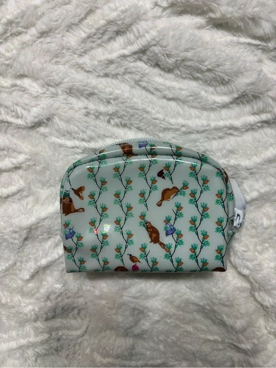 Vera Bradley Mini Dome Cosmetic Bag in Merry Mischief Pattern Beavers Woodland