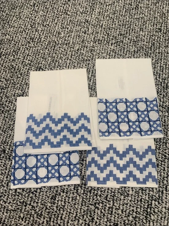 NWT Haute Home Blue Embroidered White Napkins - Set of 4