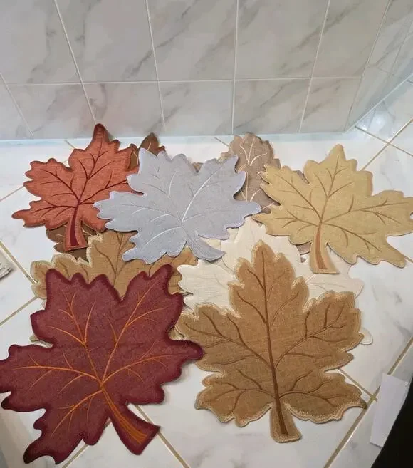Wellesley Manor Harvest Leaf Placemats Large Set of 14 Fall Thanksgiving NWT