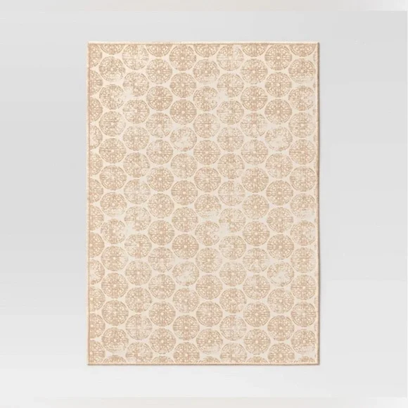 NWT set of 4 threshold beige medallion placemats 14”x19” each