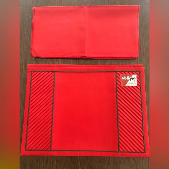 Vintage Oblique Red Green Christmas Quilted Placemats & Linen Napkins 4 ea. MCM