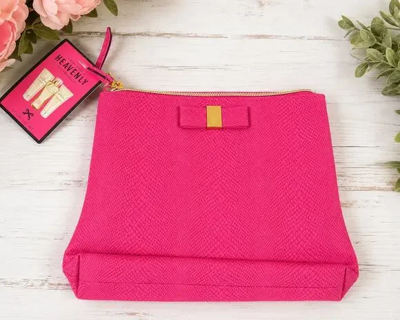 Victoria’s Secret Dream Angels Heavenly Hot Pink Cosmetic Clutch Wristlet NWT