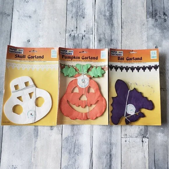 Paper Fantasies Open Package Bat, Skull and Pumpkin Garland Halloween 12' each