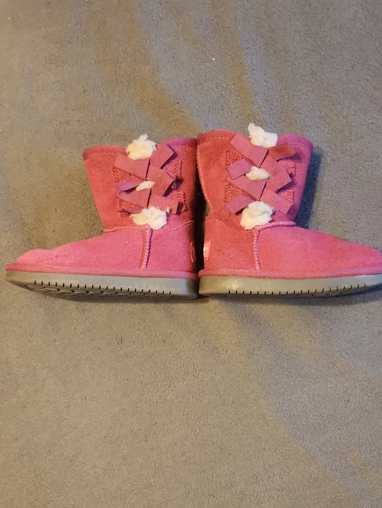 Koolaburra Girls Pink Suede Boots with Bow and Faux-Fur Trim