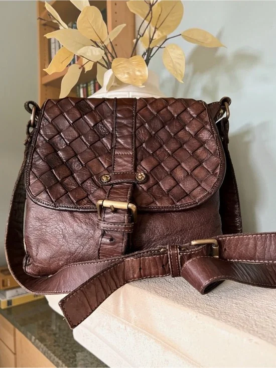 Civico 93 Italy Distressed Brown Woven Leather Boho Crossbody Messenger Bag