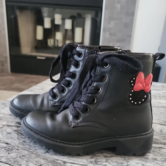 Geox respi ra Casey C Booties, Disney size 11