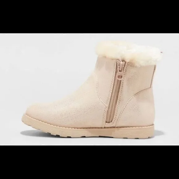 🌸Cat and Jack Girls Faux Suede Style Boot Size:3