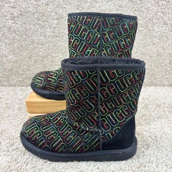 UGG Classic Boots Unisex Kids 3 Rainbow Logo Black Suede‎ Shearling Cozy Lined