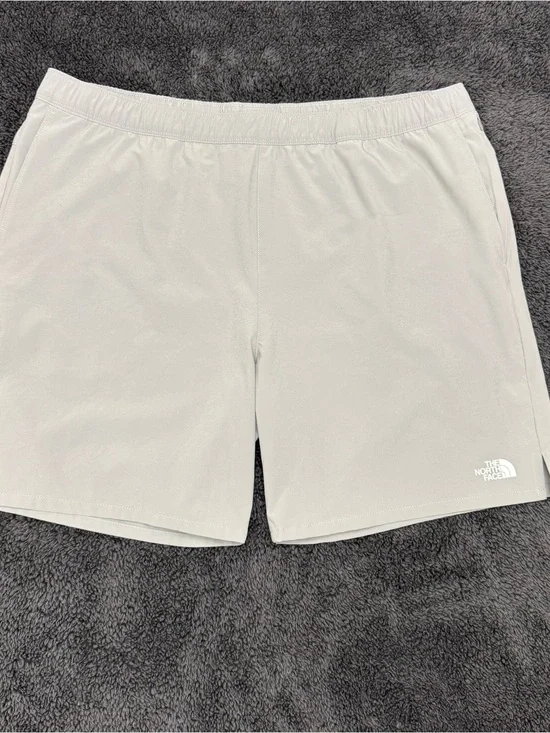 North Face Shorts Mens Size 2XL Outdoor Workout Lightweight Activewear Gray