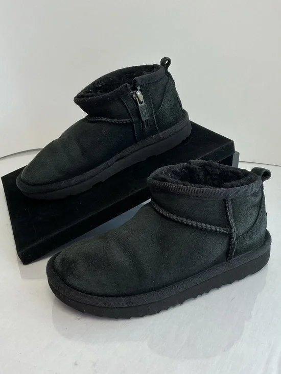 UGG Classic Mini Zip Boot Black Suede Youth Size 12
