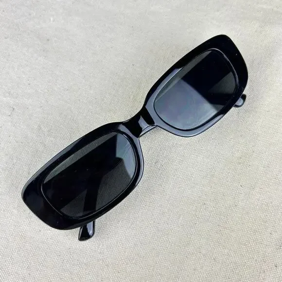 Vintage Y2K surfer style black rounded squared sunglasses cyber grunge techno