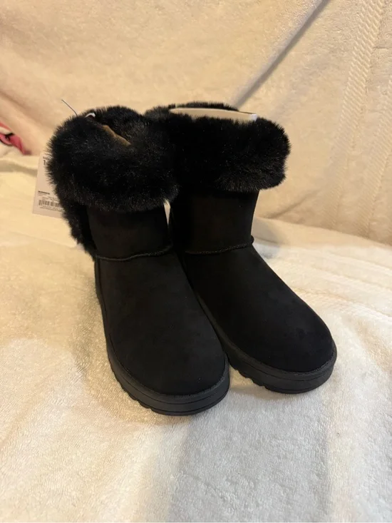 Girls boots - 1