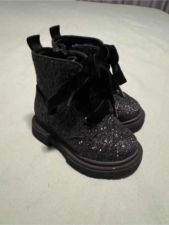 Cat & Jack Black Glitter Lace-Up Kids Boots