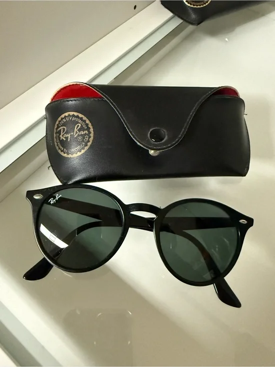 Ray-Ban RB2180 Sunglasses