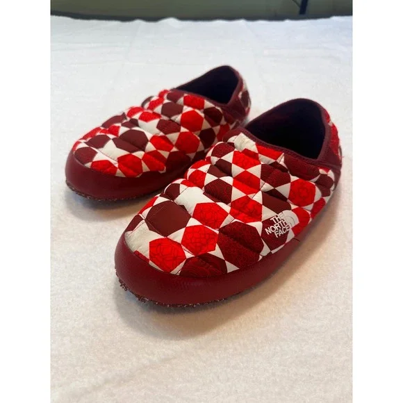 The North Face Thermoball Traction Mule V Red White Mens 11 NF0A3UZN Slippers