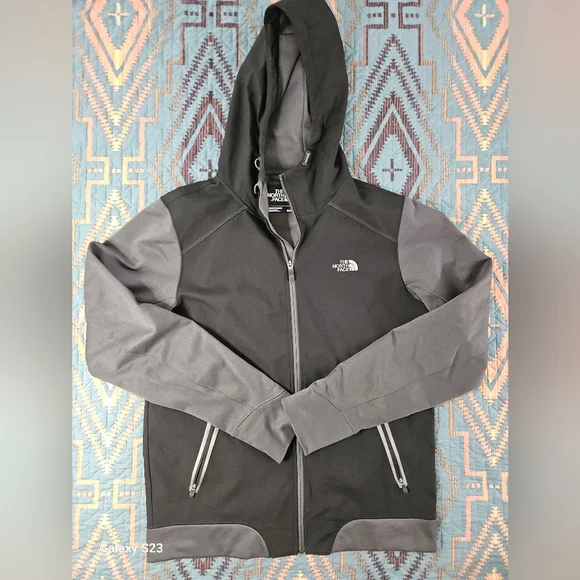 The North Face Men's Black and Gray‎ Jacket