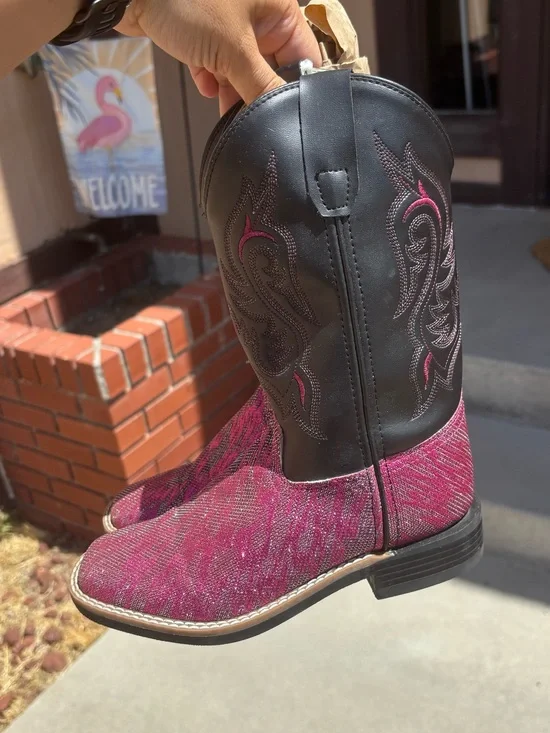 EUC Cowgirl Boots size 3D Sparkly Pink