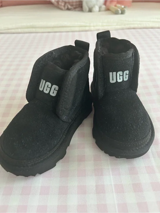 UGG Kids Black Plush-Lined Pull-On Boots
