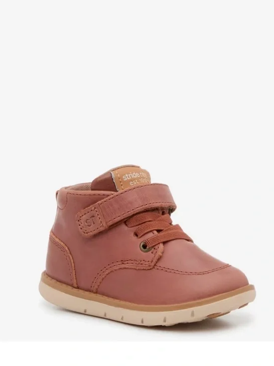 Stride Rite Quinn Kids Tan/Brown Leather Boots Size 7 extra-wide