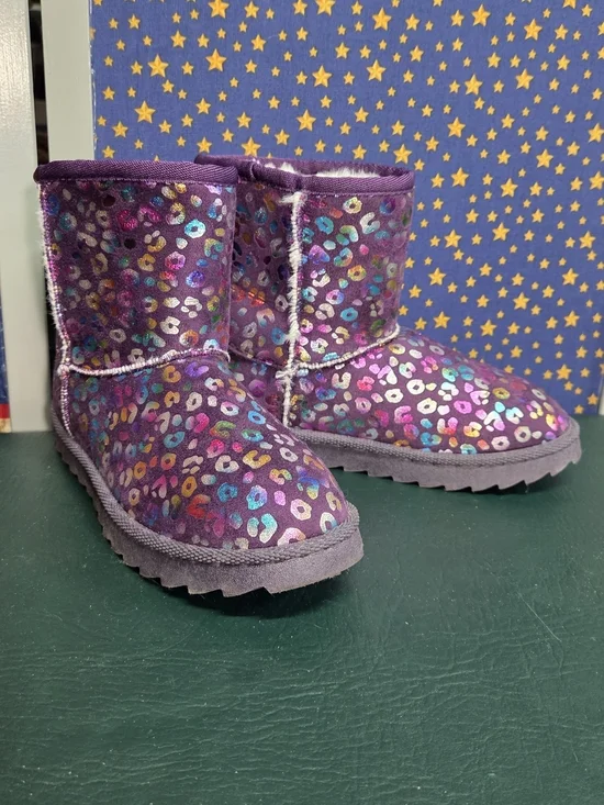 **Purple Metallic Leopard Print Cozy Boots**