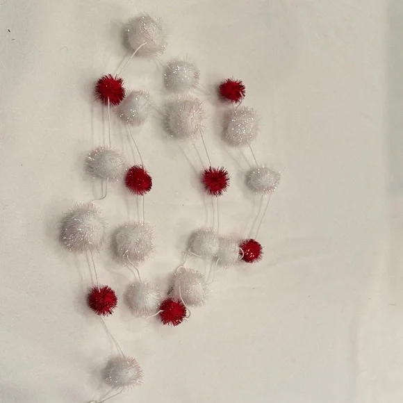 Festive Red and White Pom Pom Garland