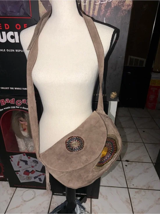 Beautiful bohemian/folk-style crossbody bag,