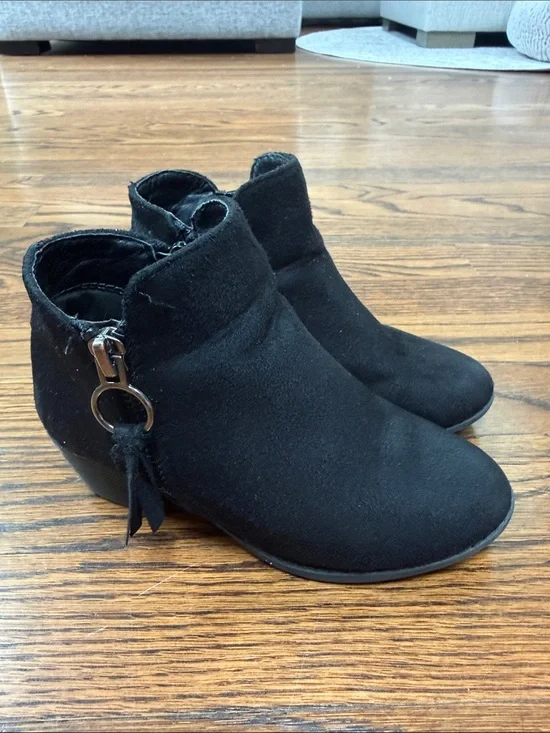 Kids Black Suede Ankle Boots with Decorative Ring Zipper