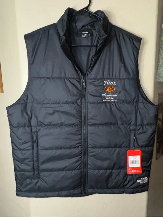 The North Face Tito’s Handmade Vodka Men’s XL Black Insulated Puffer Vest NWT