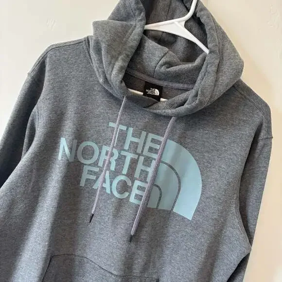 The North Face Men's Half Dome Logo Pullover Hoodie in Heather Gray