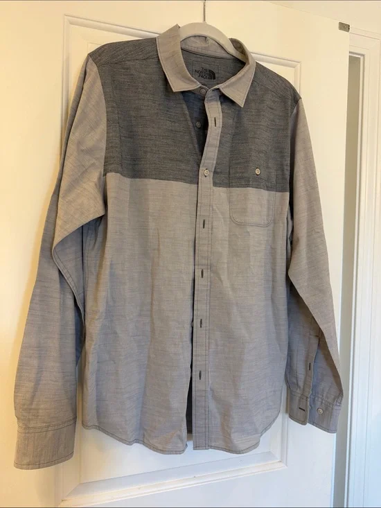 The North Face Men's Two-Tone Light Gray and Dark Gray Button-Down Shirt