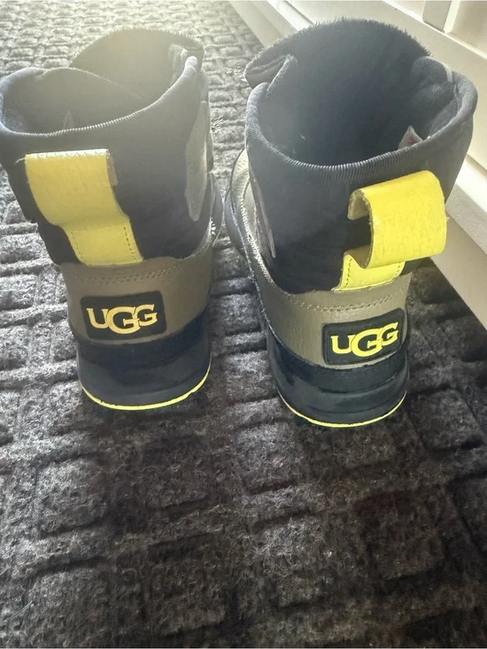 UGG Kids Black and Yellow Logo Pull-On Boots