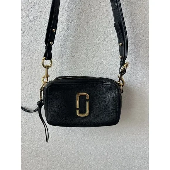 Marc Jacobs Supple Natural Grain Calfskin Softshot 21 Black Crossbody