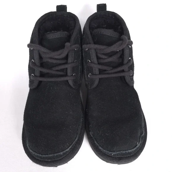 UGG Neumal Black Suede Chukka Boots Unisex Kids Size 1 Youth Lace‎ Up
