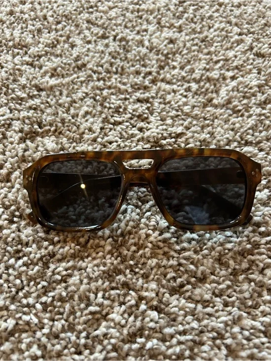 Foster Grant Tortoiseshell Square Sunglasses - Brown Lenses