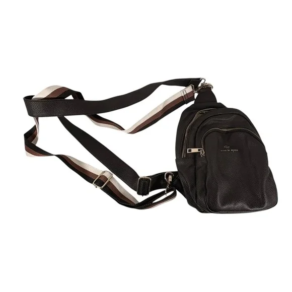 Nanette Lepore Sling Bag Womens Black Excellent Pebbled Vegan Leather Crossbody