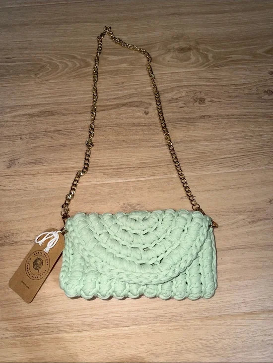 Handmade Mint Green Crochet Chain Shoulder Bag with gold chain NWT