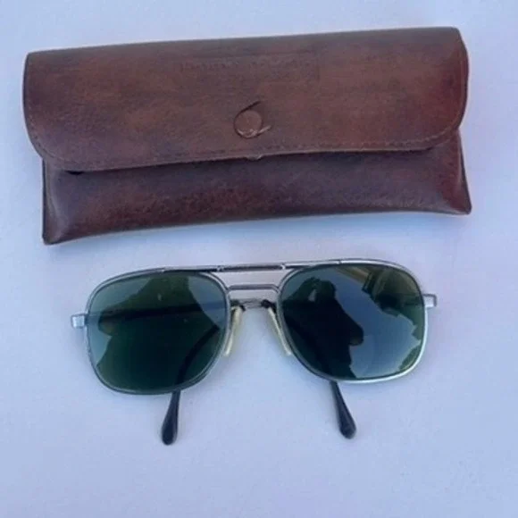 Avant-Garde Carlos Taupe Metal Aviator Sunglasses Green Lens Italy 54-18-135