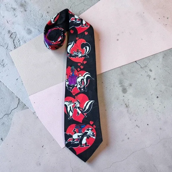 Vintage Looney Tunes Tie 1994 Pepe Le Pew Valentines Skunks