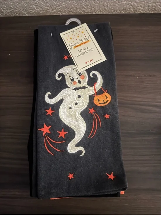 Johanna Parker Vintage Halloween Kitchen Towel with Ghost and Pumpkin (3 set)