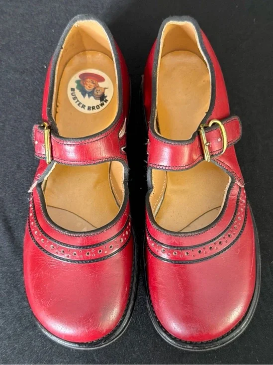 Buster Brown Vintage Girls Red Leather Mary Jane Shoes Gold Buckle Size 9