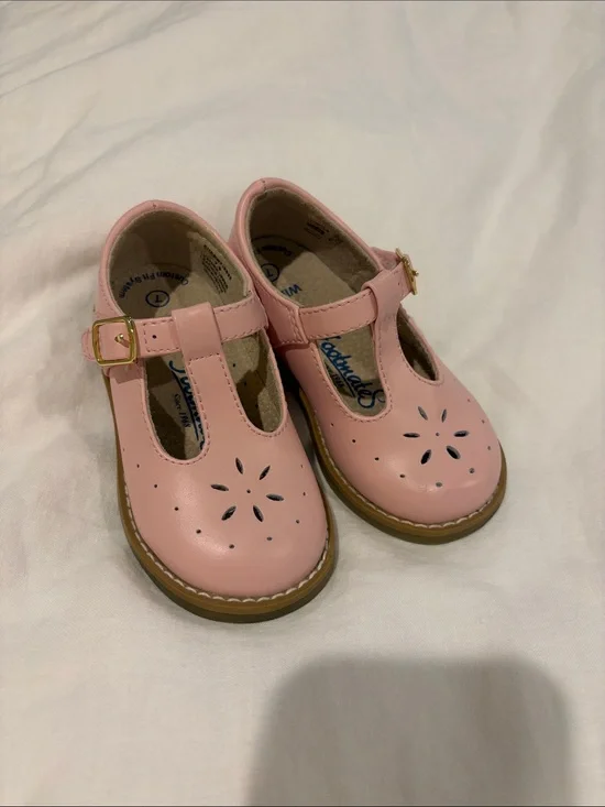 FootMates Girls Pink T-Strap Flower Cutout Dress Shoes