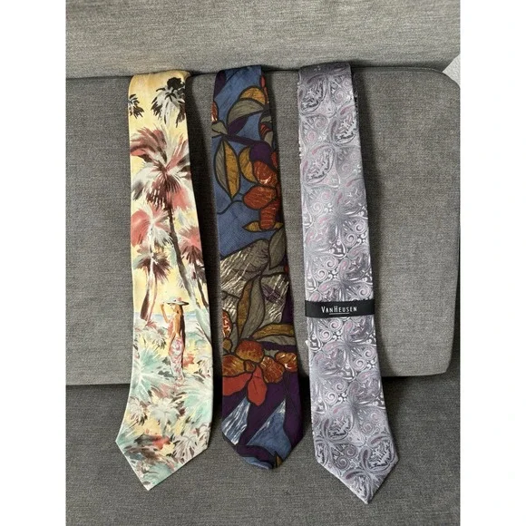 Tommy Bahama Tropical Neck Tie, Van Heusen, International Passport‎ 100% Silk