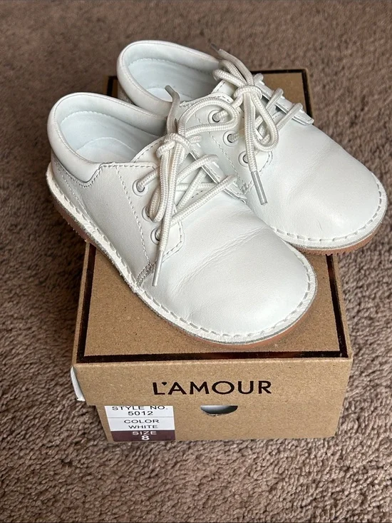 L'Amour White Leather Kids Lace Up Dress Shoes Sz 8 Like New