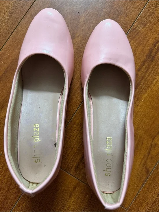 Women's Pink Classic Round-Toe Flats