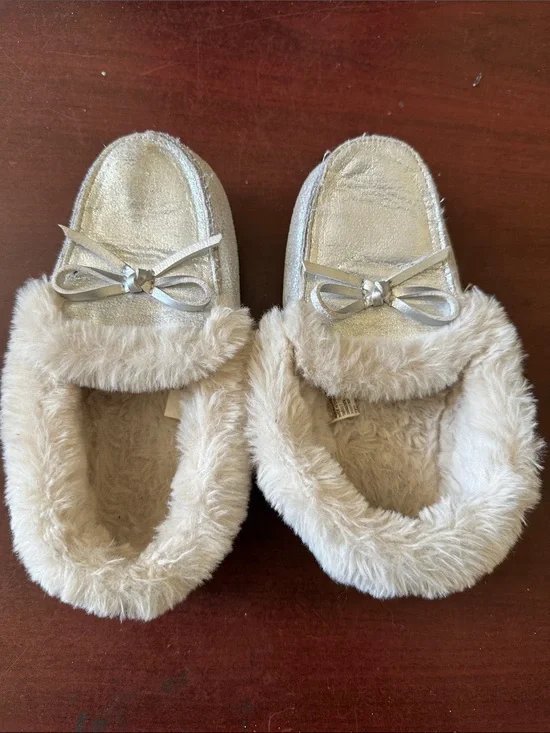 ##195, Size 12, Cozy Faux-Fur Lined Slippers with Bow - Metallic Beige